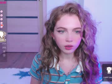 girl cam all day small_blondee image #3111360
