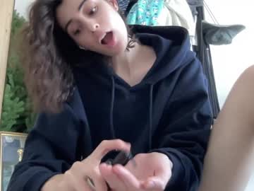 girl cam all day wonderland_stia image #7585429