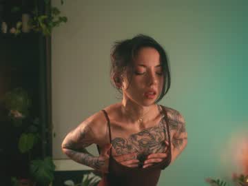 girl cam all day ambientink image #2668754