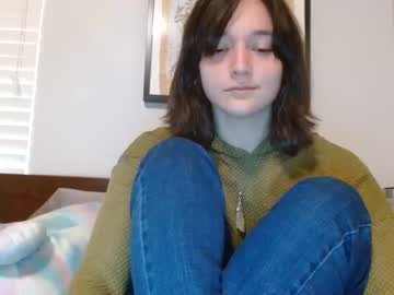 girl cam all day college_peach image #1655212