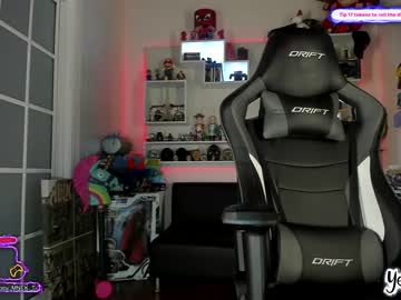 girl cam all day yesikasaenz image #56903
