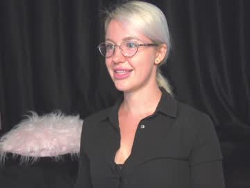 girl cam all day xtina__ image #2790641