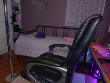 girl cam all day aynmarie image #9559103