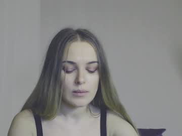 girl cam all day petit_kaka image #597322