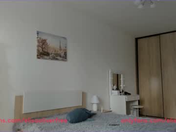 girl cam all day elisa_oliver image #1190532
