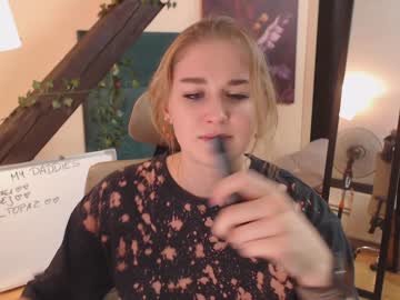 girl cam all day abi_i image #2557272