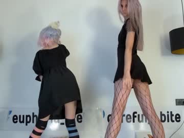 girl cam all day careful_i_bite image #2263520