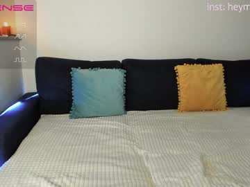 girl cam all day heymamawolf_ image #3065384