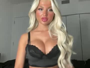 girl cam all day madinestox image #8848954