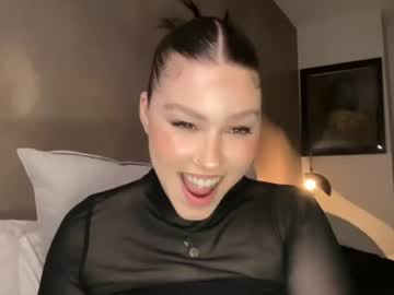 girl cam all day novavangogh image #4043826