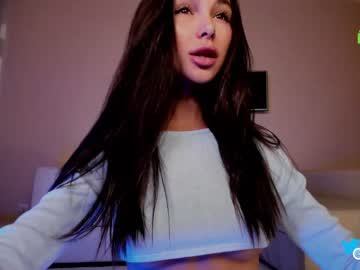 girl cam all day hollyextra image #3997349
