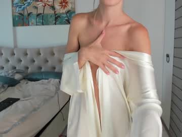girl cam all day yesonee image #4359470