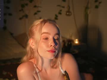 girl cam all day mother__of__dragons image #5587589