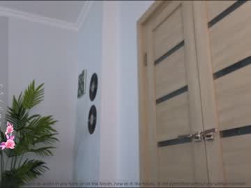 girl cam all day small_blondee image #6913596