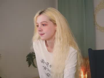 girl cam all day little_anitta image #9572284