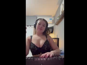 girl cam all day eemilyyyy19 image #9048711