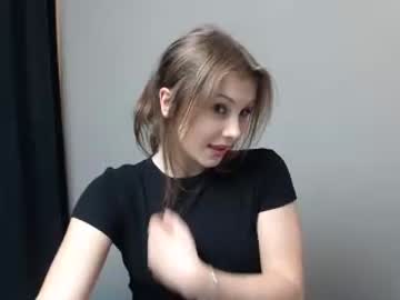 girl cam all day relax_nina image #258165