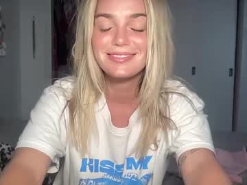 girl cam all day littlemaryjane19 image #9588388