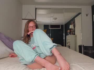 girl cam all day innocentprovenguilty image #1921122