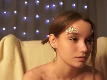 girl cam all day harrieteasley image #8678345