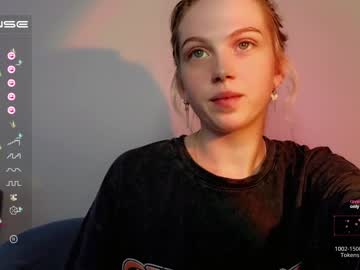girl cam all day small_blondee image #4510796
