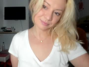 girl cam all day kiradivine image #3283476
