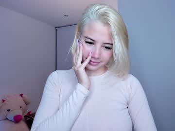 girl cam all day naivebby01 image #1779782