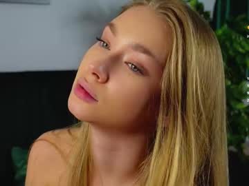 girl cam all day lipswithsweetonthem image #9309310