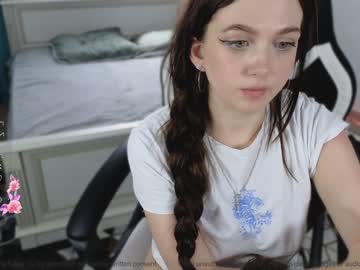 girl cam all day small_blondee image #7027065