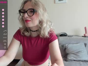 girl cam all day emilymilf__ image #4339266