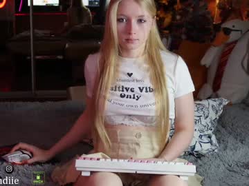girl cam all day bestblondiiecb image #5897123