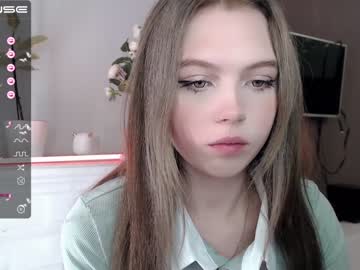 girl cam all day small_blondee image #2798992