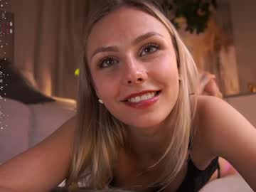 girl cam all day darlinechapel image #8345897