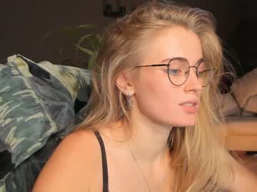 girl cam all day linellali image #2802965