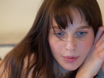 girl cam all day ellaa91 image #1234779