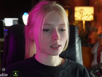 girl cam all day bestblondiiecb image #5740398