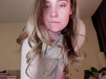 girl cam all day in_tune image #3856128
