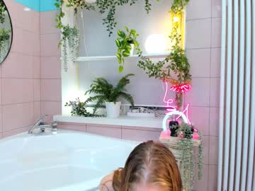 girl cam all day melissa_wisteria image #7963640
