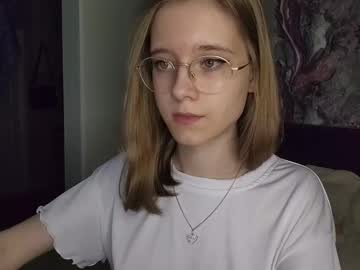 girl cam all day lowress image #9048513
