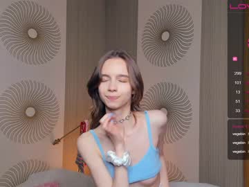 girl cam all day happiness_call image #4918442