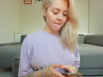 girl cam all day honey_sunshine image #2234353