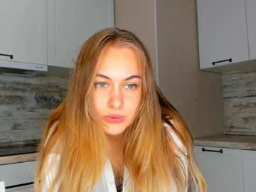 girl cam all day lindamildreda image #5113732