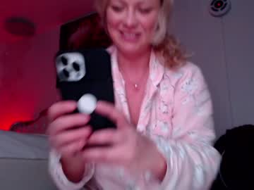 girl cam all day kiradivine image #1452113