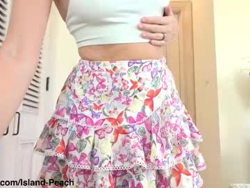 girl cam all day island_peach image #8310353