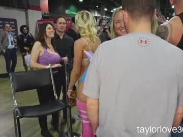 girl cam all day taylor_love_303 image #9225739