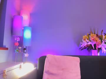 girl cam all day littlee33 image #6831999