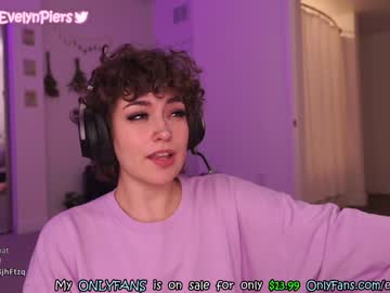 girl cam all day evelynpiers image #2518151