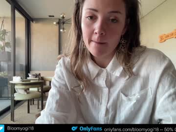girl cam all day bloomyogi image #6527367