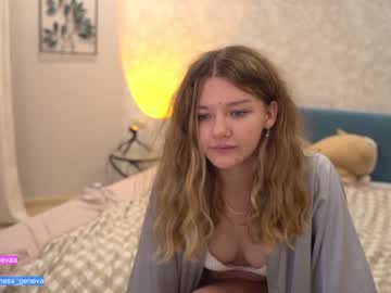 girl cam all day coyness_geneva image #2644554