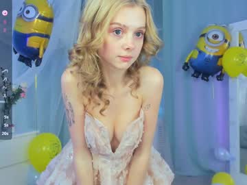 girl cam all day little_anitta image #8407292